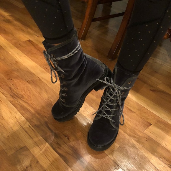 Stuart Weitzman Shoes - Stuart Weitzman Metermade velvet combat boot